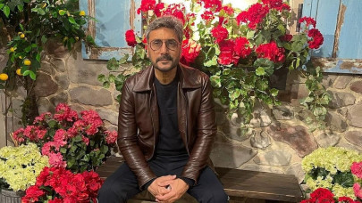 adnan siddiqui sends open invitation to everyone for selahaddin eyyubi virtual set reveal adnan siddiqui sends open invitation to everyone for selahaddin eyyubi virtual set reveal