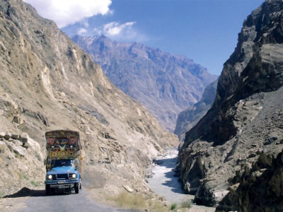 transit trade banks refuse to provide guarantee for afghan trucks
