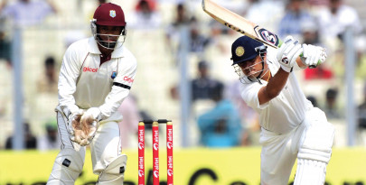 second test dravid leads the way on opening day