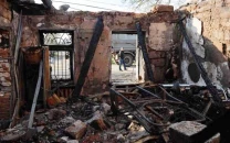 israeli strike kills 7 at gaza police checkpoint