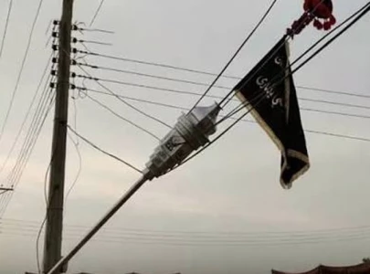 8 killed as alam falls on power lines in shikarpur
