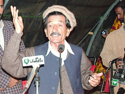 abdul khaliq taj a poet who fights sectarianism through his poetry