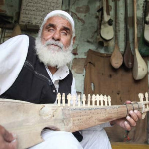 let the music play karachi s sole rabab maker set to close up shop