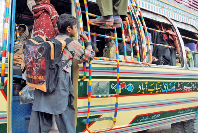 bus overturns in kallar kahar 5 dead