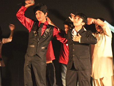 theatre play fifth and sixth graders highlight importance of education