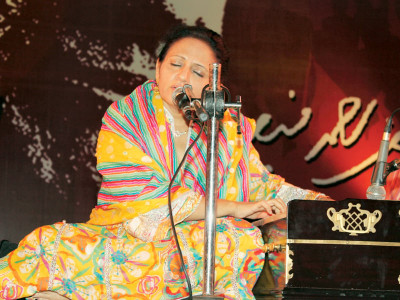 crossing borders with seema sehgal crossing borders with seema sehgal