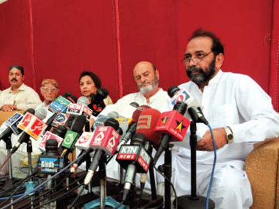 new set up mumtaz not satisfied with democracy