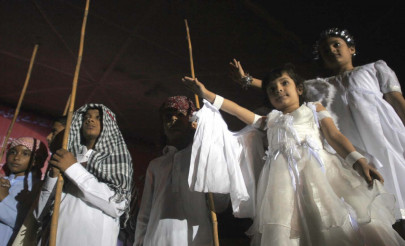 jingle bells tis the season to be jolly for the christians of karachi