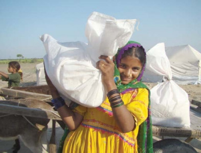 un aid wfp offers help for affected areas