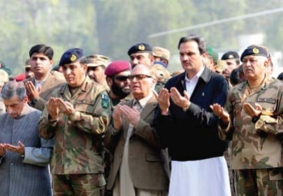 pakistan buries troops amid fury over nato strike pakistan buries troops amid fury over nato strike