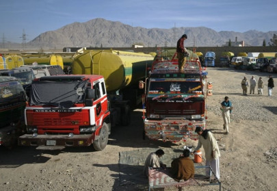 nato truckers gated at pakistan afghanistan border nato truckers gated at pakistan afghanistan border