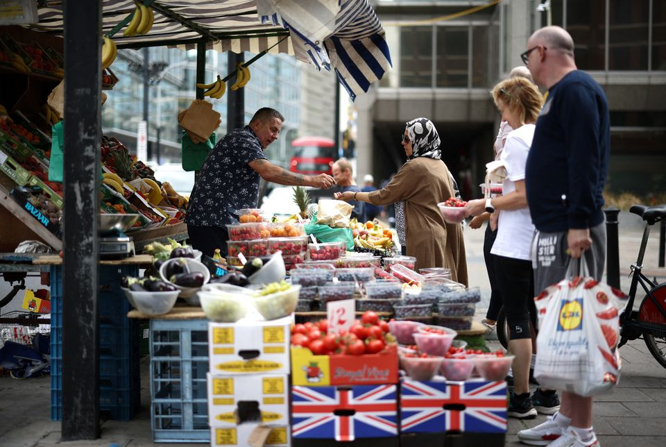 Photo of Soaring food prices push UK inflation back to 40-year high