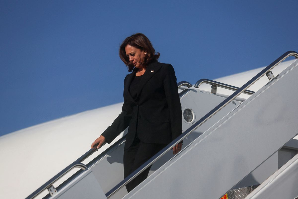 u s vice president kamala harris disembarks a plane at yokota air base near tokyo japan september 26 2022 reuters leah millis pool