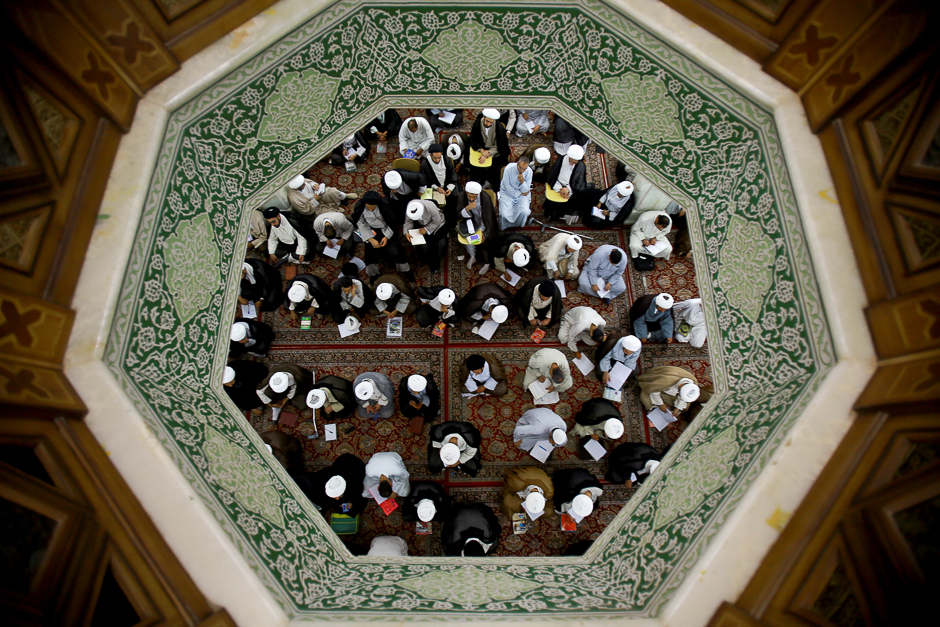 Shia clerics study at al-Gharawiya school run by al-Hawza al-Ilmiyya in Najaf, Iraq. PHOTO: REUTERS