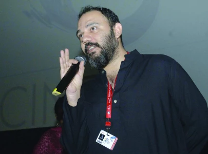 aurat march stands with director jami