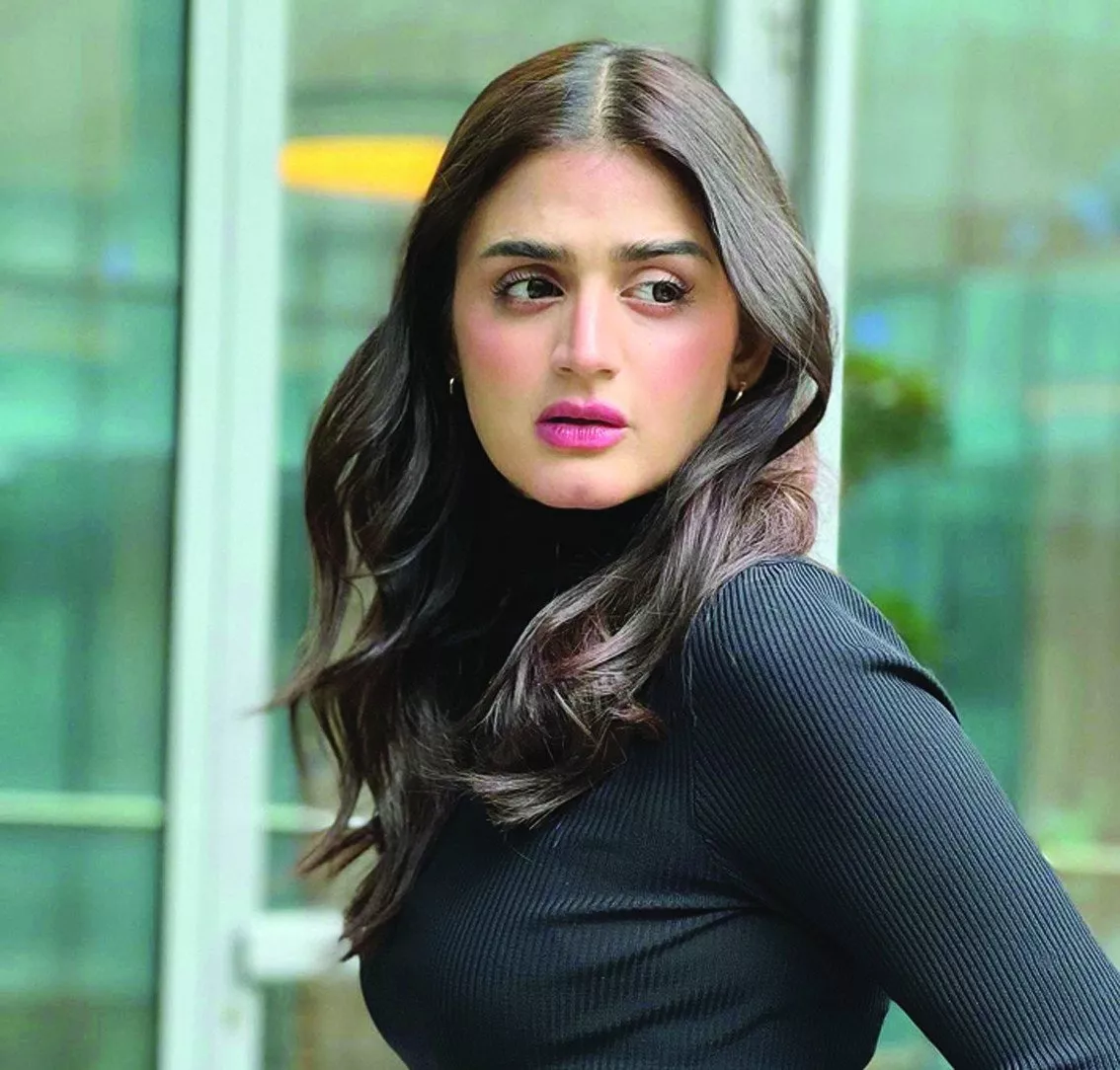 watch hira mani hypnotized by show host watch hira mani hypnotized by show host