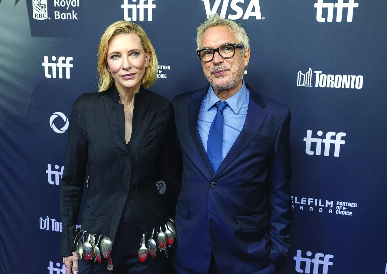 blanchett and cuaron at tiff on september 9 photo file blanchett and cuaron at tiff on september 9 photo file