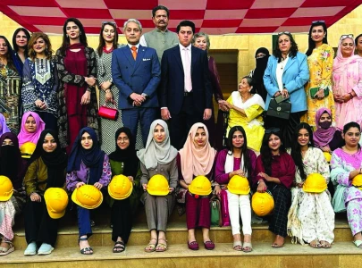 ladiesfund awards honour pakistani women ladiesfund awards honour pakistani women