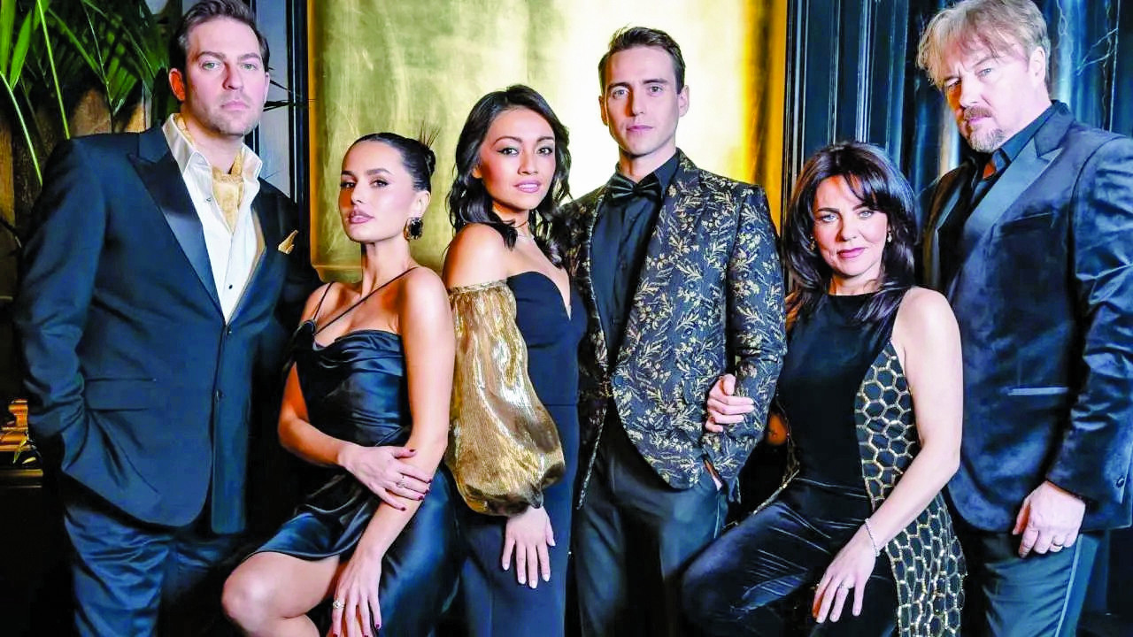 Great Gatsby’ gets musical twist in London theatre   tribune.com.pk