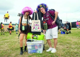 glastonbury begins amid controversy