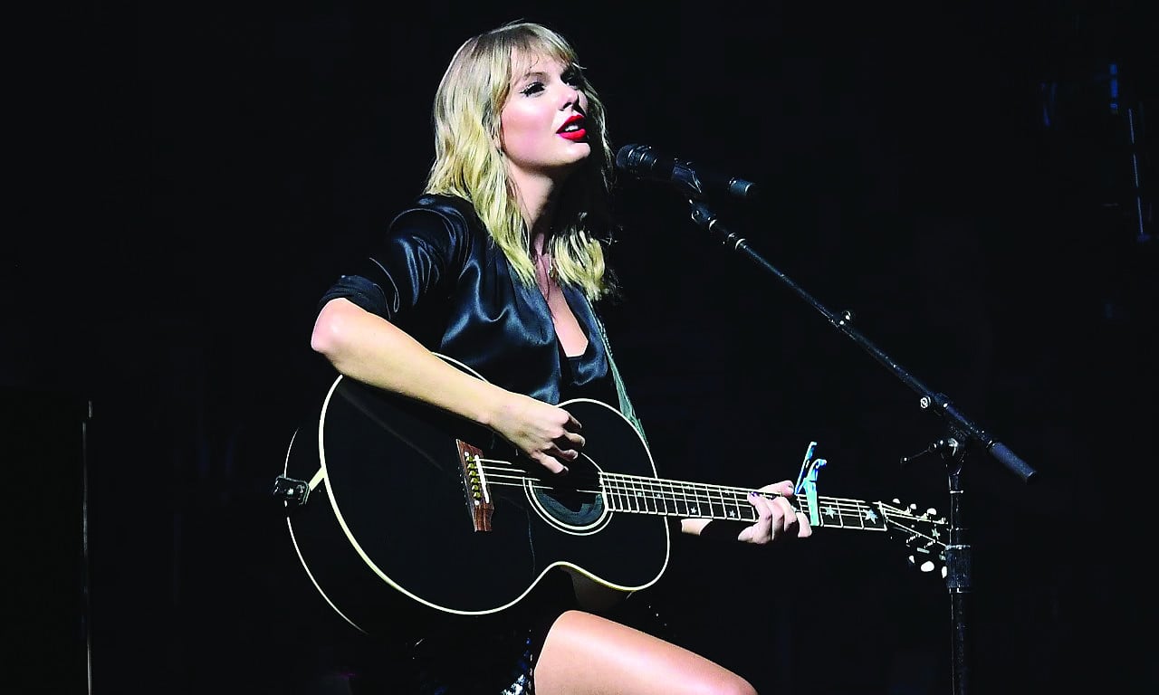 swift records her 2019 live album in paris photo file