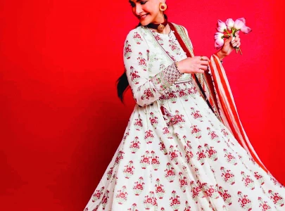 sonam kapoor stuns in zara shahjahan