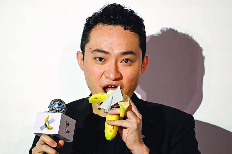 sun eats the banana at press conference photo afp