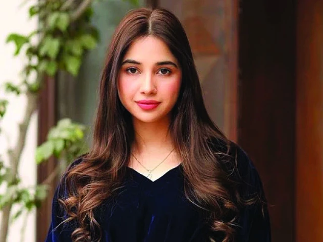 farooq is best known for suno chanda 2 photo file
