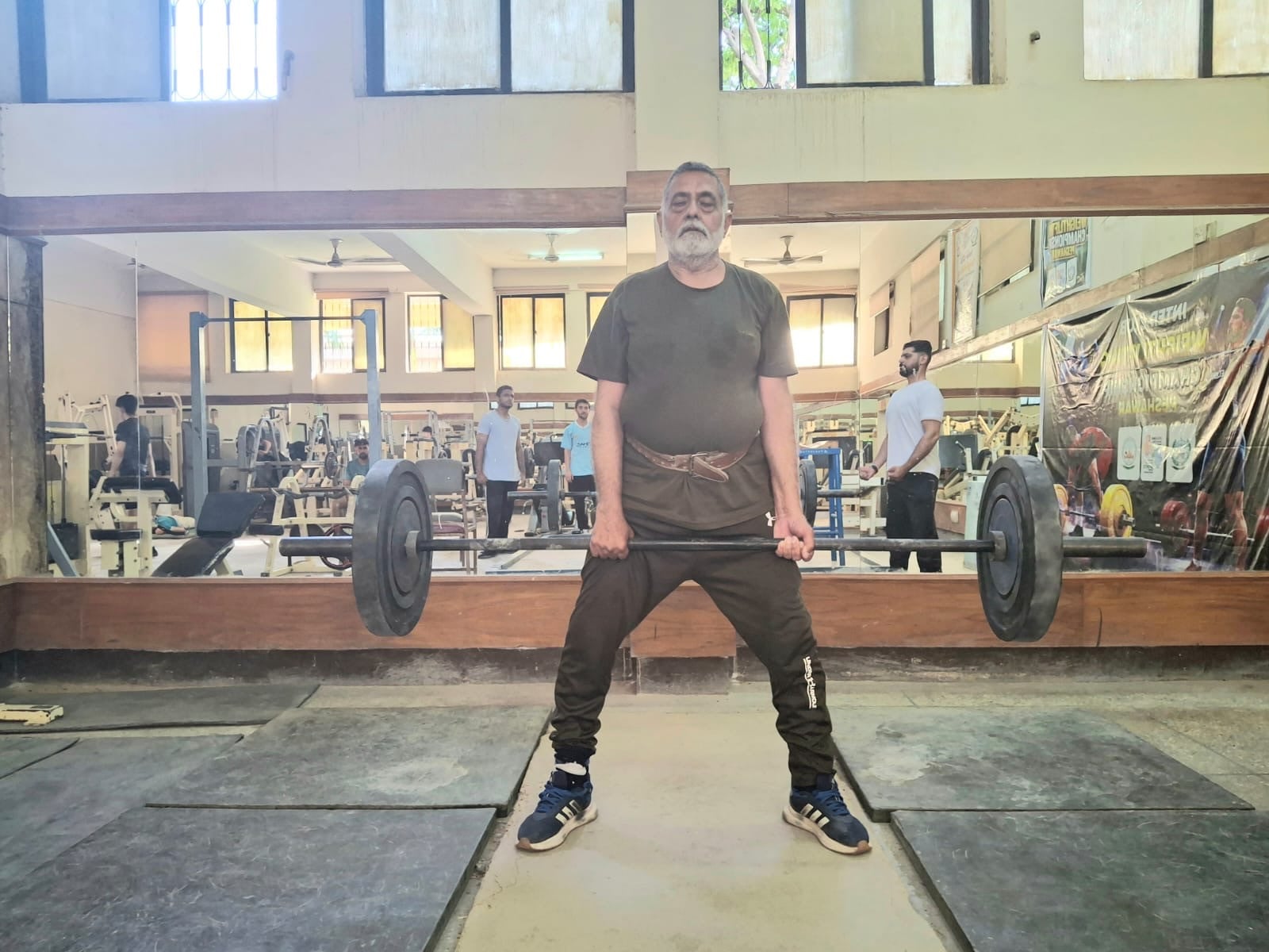 Retired banker wins back-to-back deadlift gold medals after heart surgery
