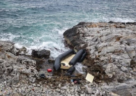 8 migrants drown off greek island 8 migrants drown off greek island