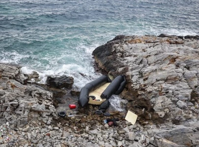 8 migrants drown off greek island 8 migrants drown off greek island
