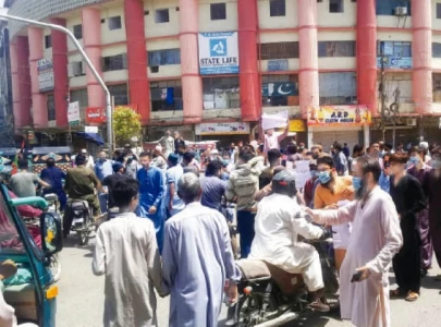 traders protest delayed mall road remodelling