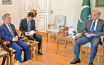 pakistan presses on with peace efforts
