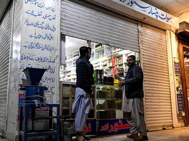Government extends shop, market hours