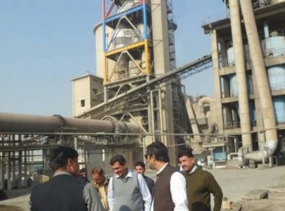 govt shuts down illegal cement unit in sargodha