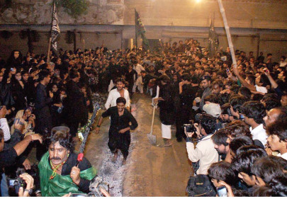 biggest aag ka maatam in pakistan arranged in hyderabad on muharram 9