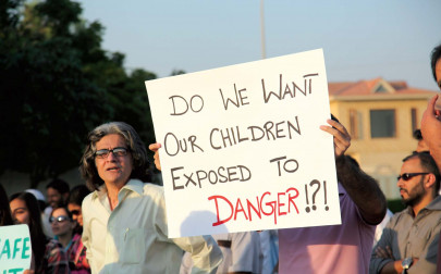 law enforcers sp aslam s guards run riot outside private school