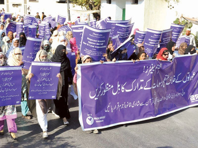 women s rights rally senators chided for allowing bill to lapse