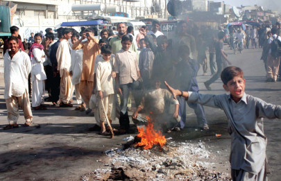 renewed violence in lyari armed clash among banned groups leaves four dead