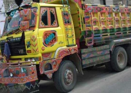 karachi traffic police launch crackdown after viral dumper video karachi traffic police launch crackdown after viral dumper video