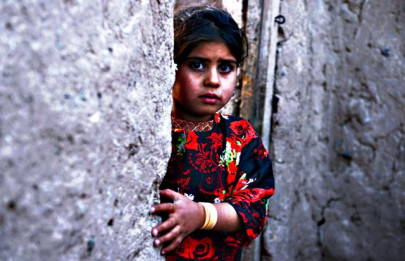 why should america accept muslim refugees while pakistan is sending back its afghan refugees