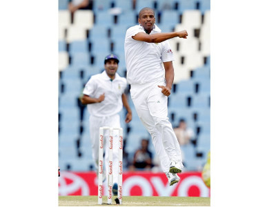 cricket sri lanka left battered by pace