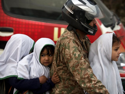 pakistan s soldiers pakistan s army fathers you carry my name pakistan s soldiers pakistan s army fathers you carry my name