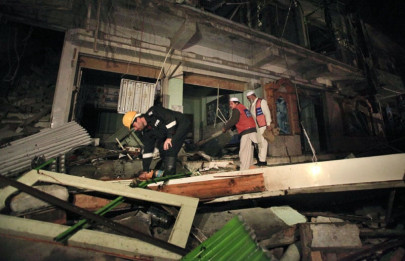peshawar blast gas explosion at hospital injures eight