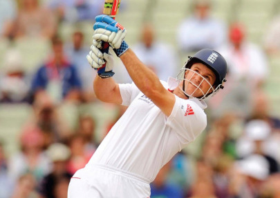 cricket strauss targets four ashes wins