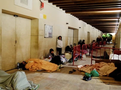 spain receives 900k applications from undocumented aliens spain receives 900k applications from undocumented aliens