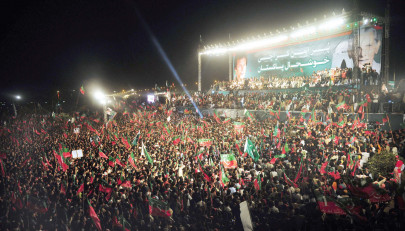 pti rally imran lights up karachi pti rally imran lights up karachi