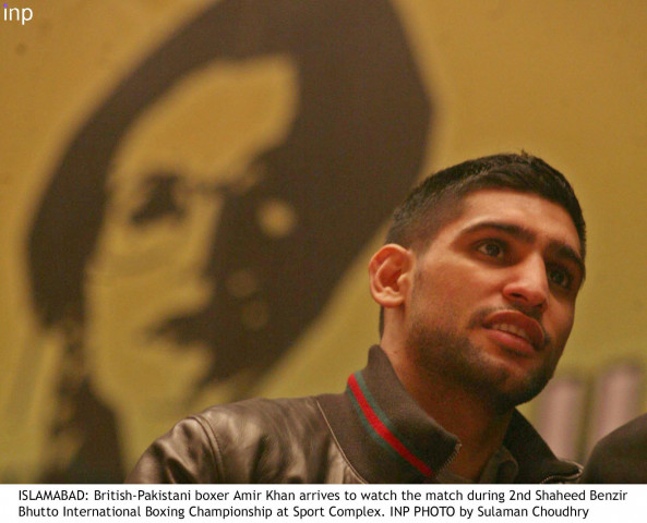boxing star amir khan arrives in pakistan for tournament boxing star amir khan arrives in pakistan for tournament