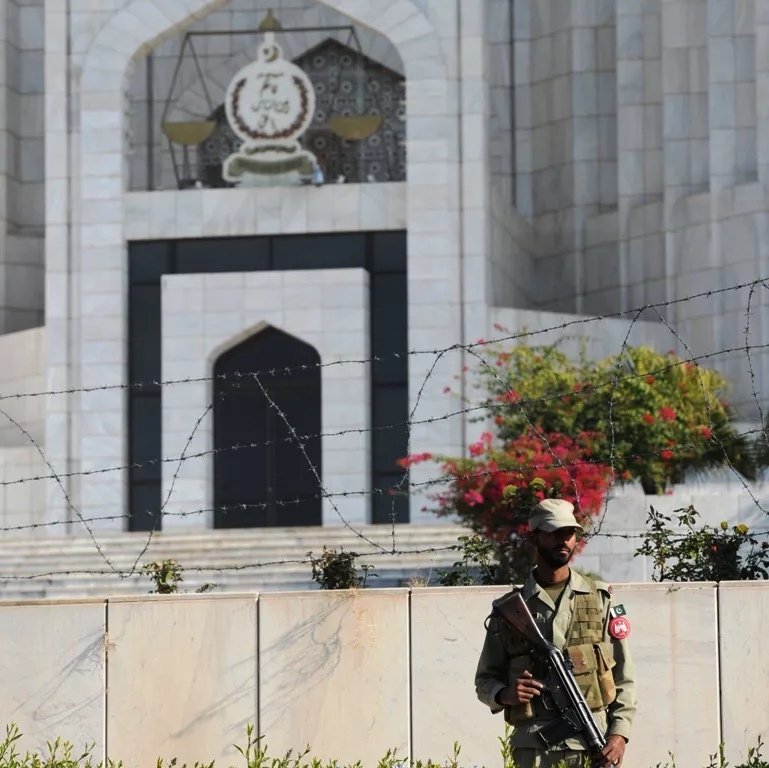 memogate scandal govt blames army for keeping pm in the dark memogate scandal govt blames army for keeping pm in the dark