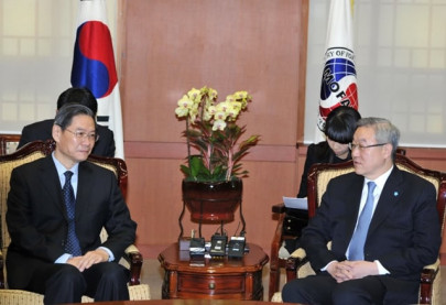 s korea china hold talks after kim s death s korea china hold talks after kim s death